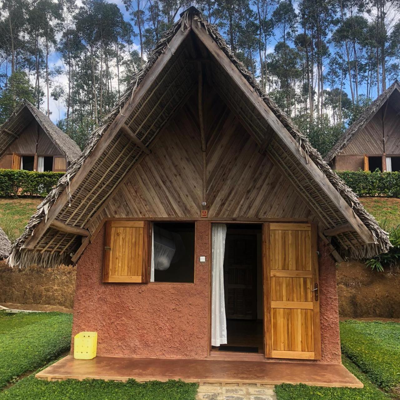 Soanala Hotel Moramanga Exterior photo