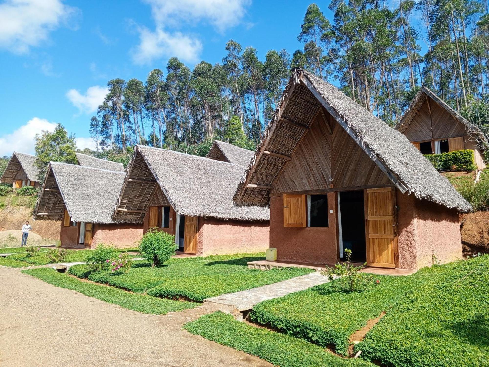 Soanala Hotel Moramanga Exterior photo