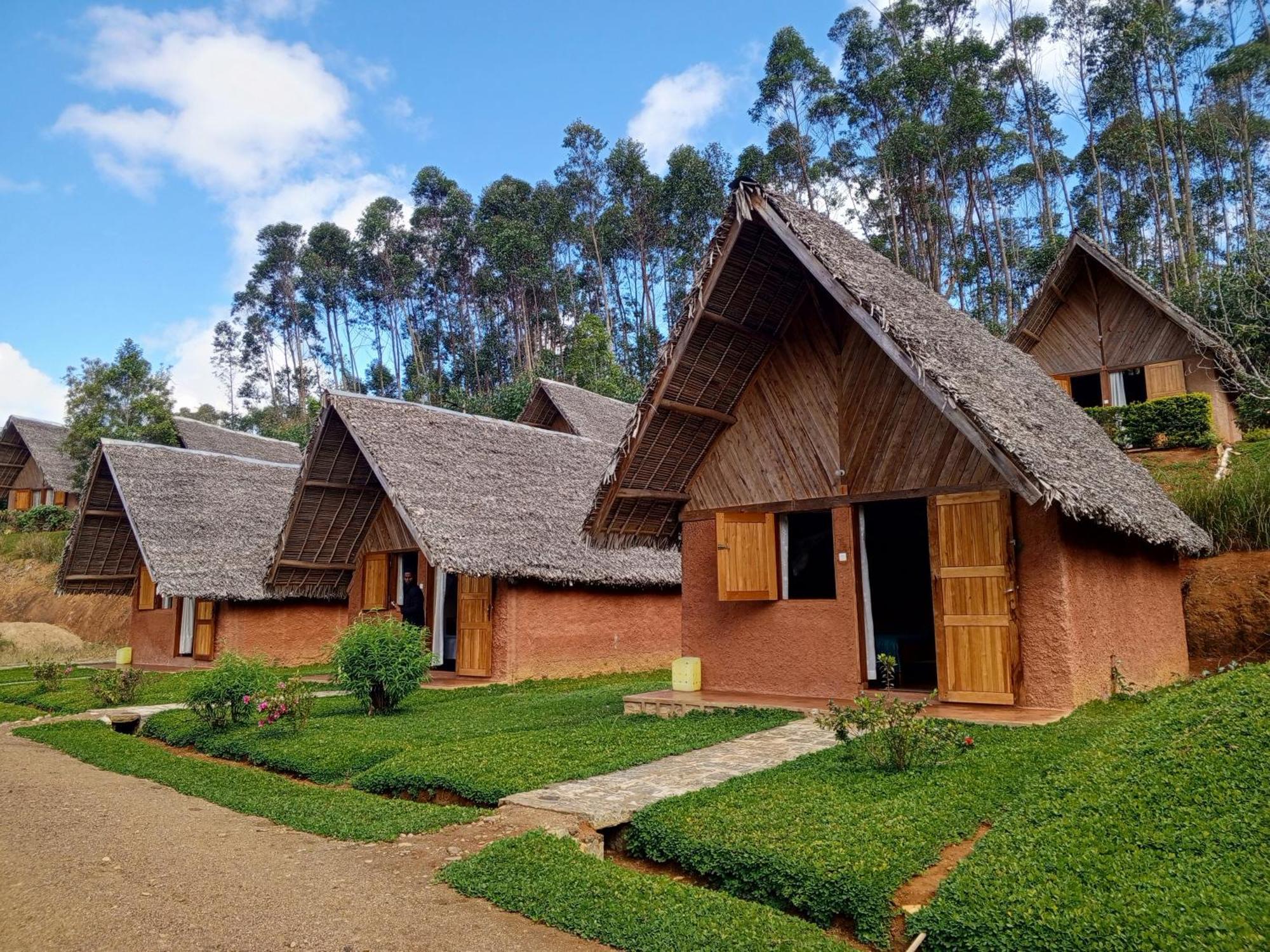Soanala Hotel Moramanga Exterior photo